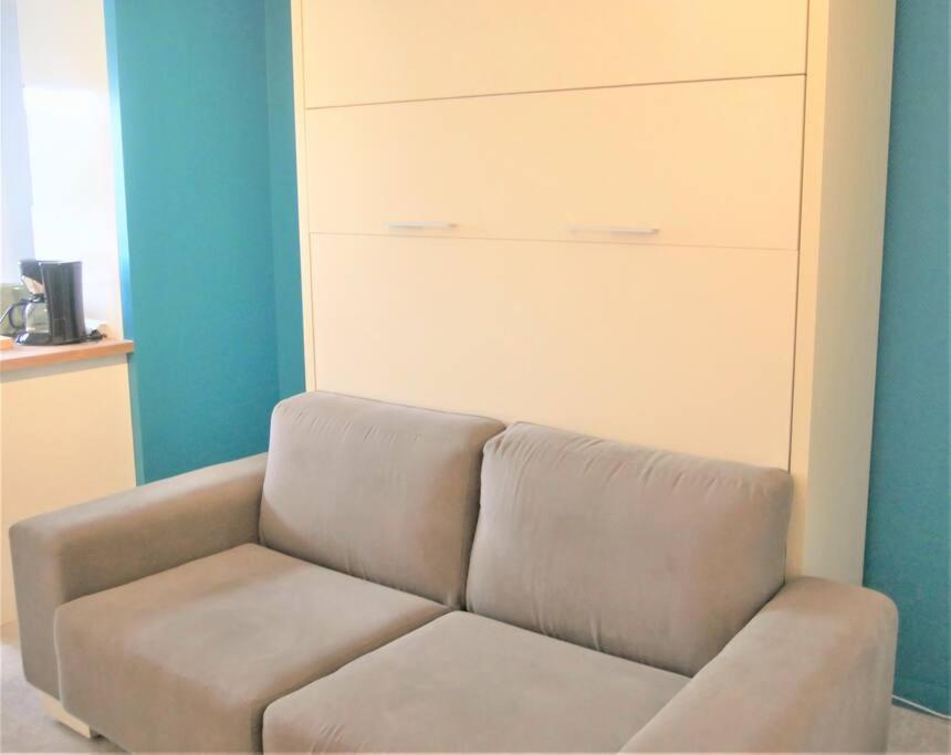 Agreable Studio Situe Dans L'Hyper Centre D'Auray Exterior photo